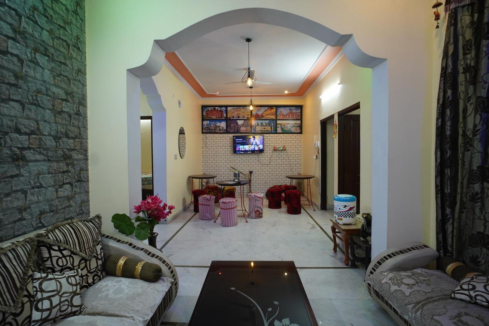 Om Trance Homestay Jaipur Extérieur photo
